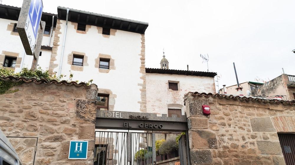 Hotel El Cerco Puente La Reina Luaran gambar